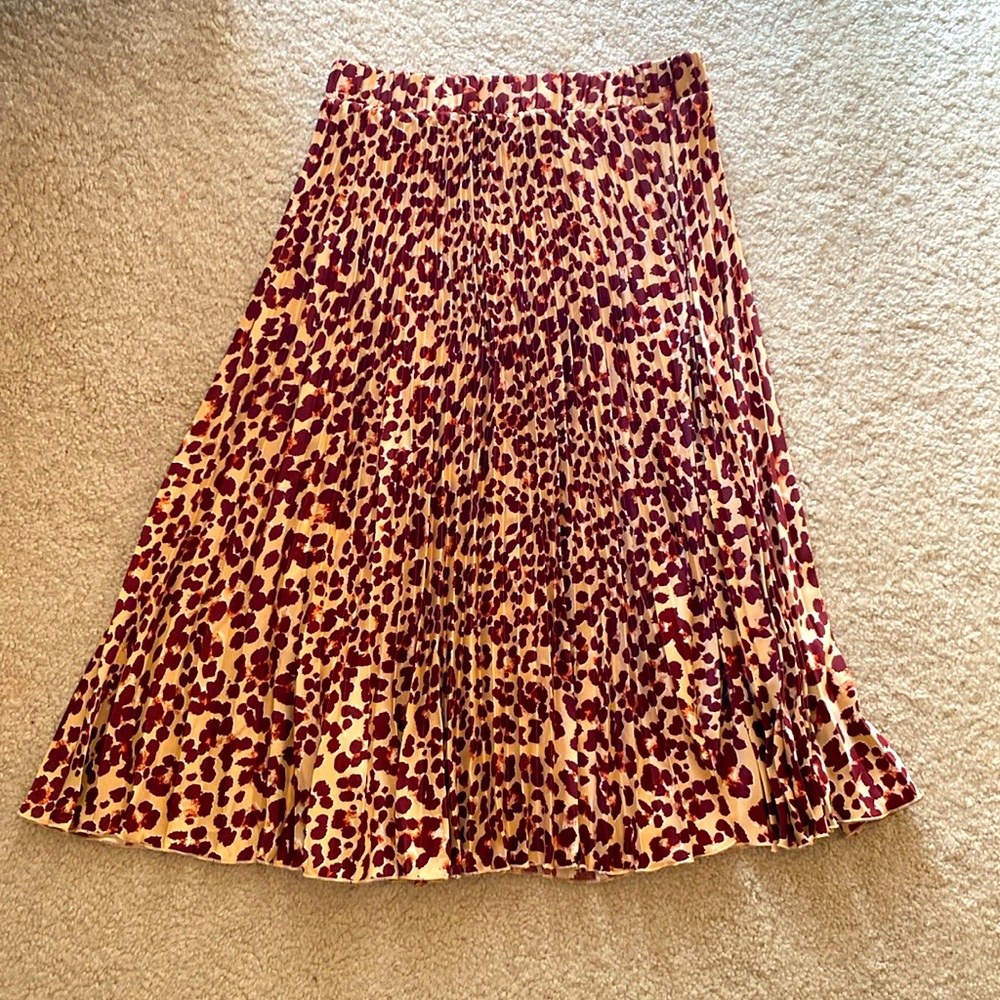 H&M Leopard 🐆 Skirt